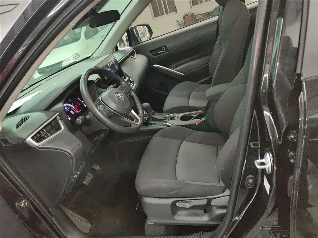 Fenglanda 2023 2.0L CVT leading version купить на сайте DeffCars