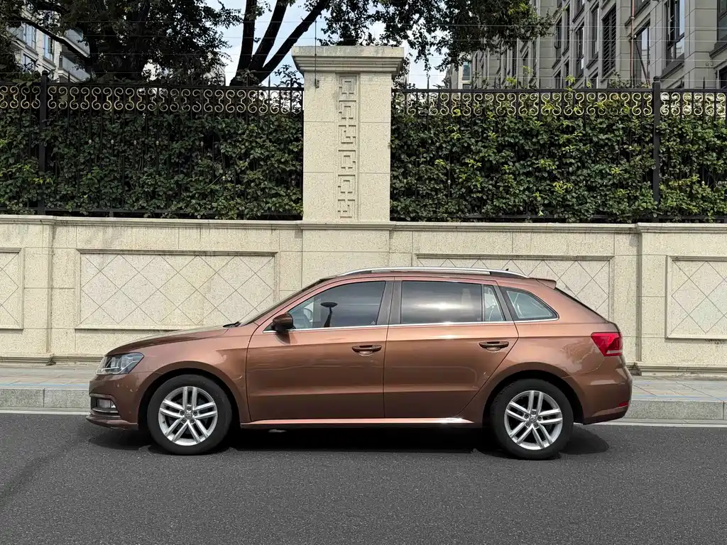 Gran Lavida 2017 230TSI DSG Comfort Edition купить на сайте DeffCars