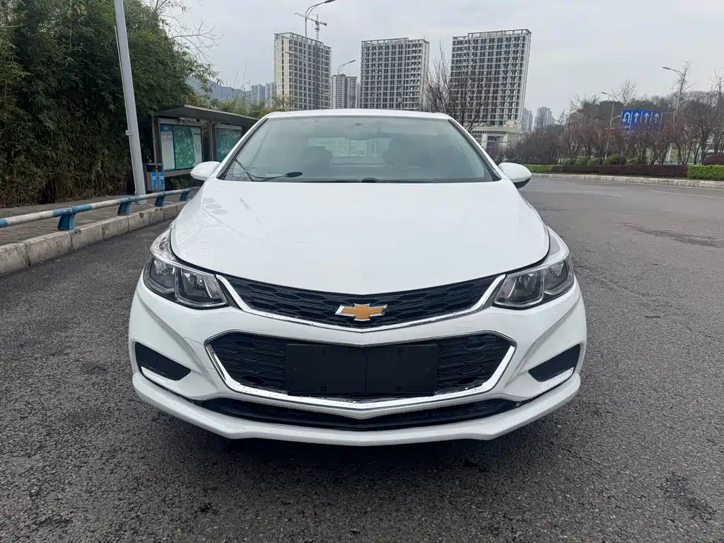 Cruze 2017 1.5L Automatic Pioneer Sunroof Edition купить на сайте DeffCars