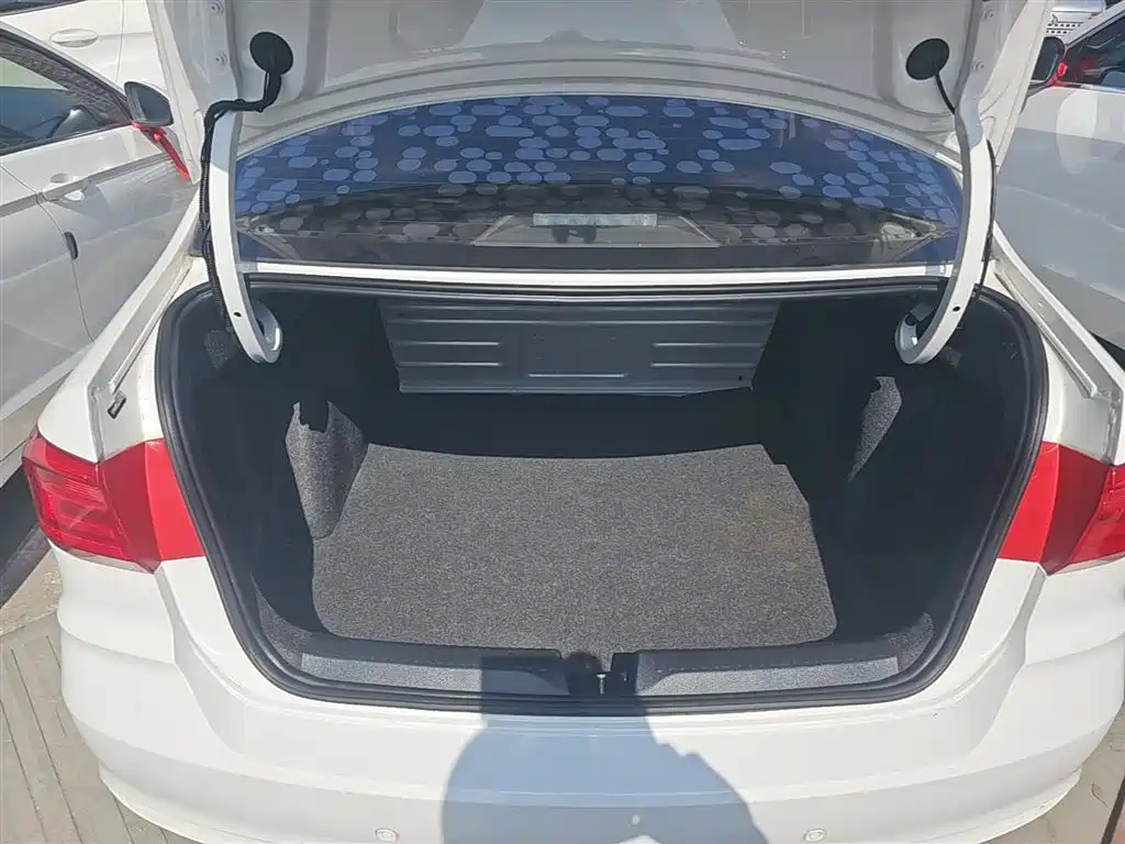 Santana 2019 1.5L automatic fashion version National VI купить на сайте DeffCars