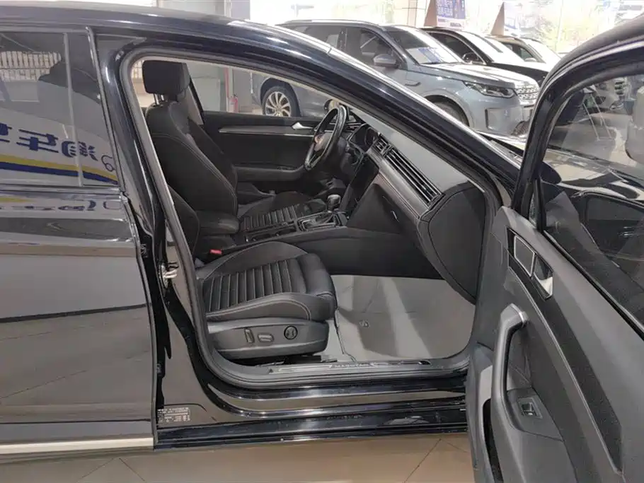 Magotan 2020 330TSI DSG leading model купить на сайте DeffCars