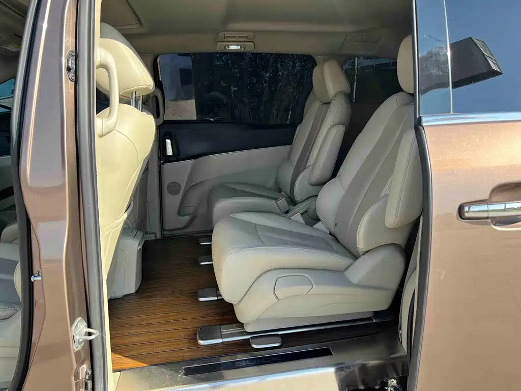 Buick GL8 2018 28T luxury model National VI купить на сайте DeffCars
