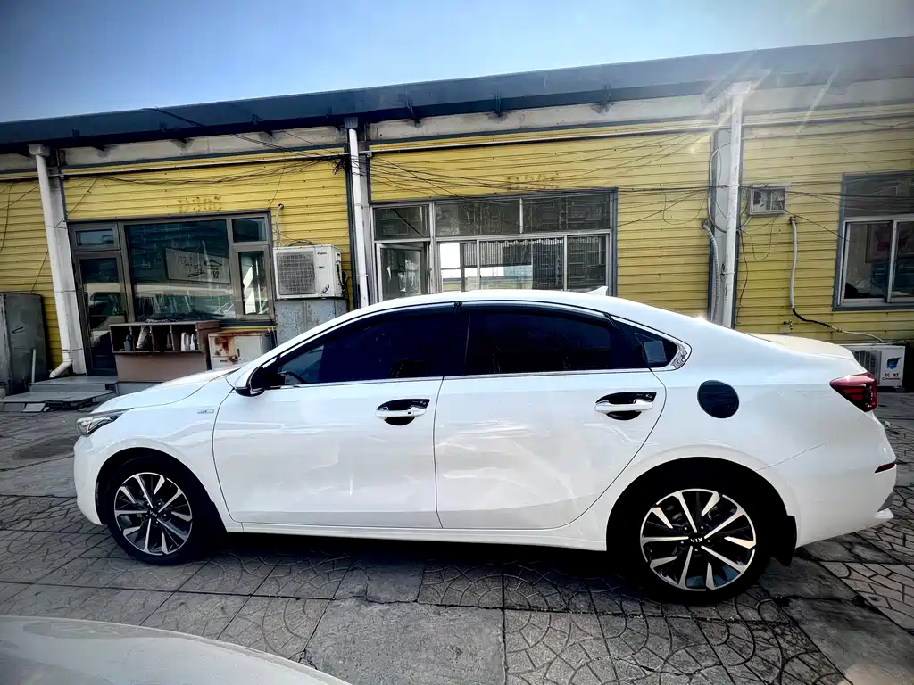 Kia K3 2020 1.5L CVT Fashion Edition купить на сайте DeffCars
