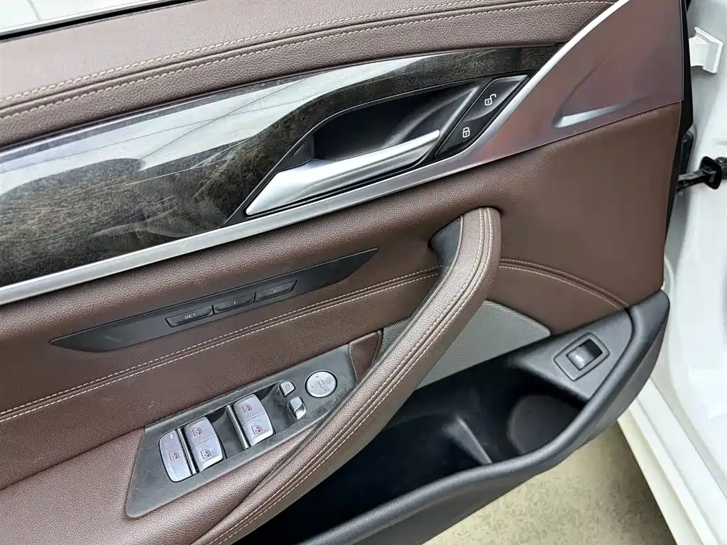 BMW 5 Series 2022 facelift 525Li M Sports Package купить на сайте DeffCars