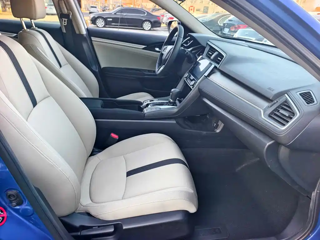 Civic 2016 220TURBO CVT Deluxe Edition купить на сайте DeffCars