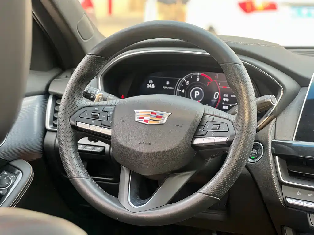 Cadillac CT5 2023 28T Platinum Type купить на сайте DeffCars