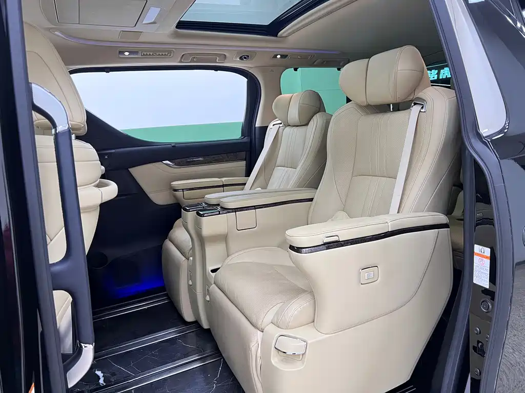 Wilfa 2021 Crown Dual Engine 2.5L HV Premium Edition купить на сайте DeffCars