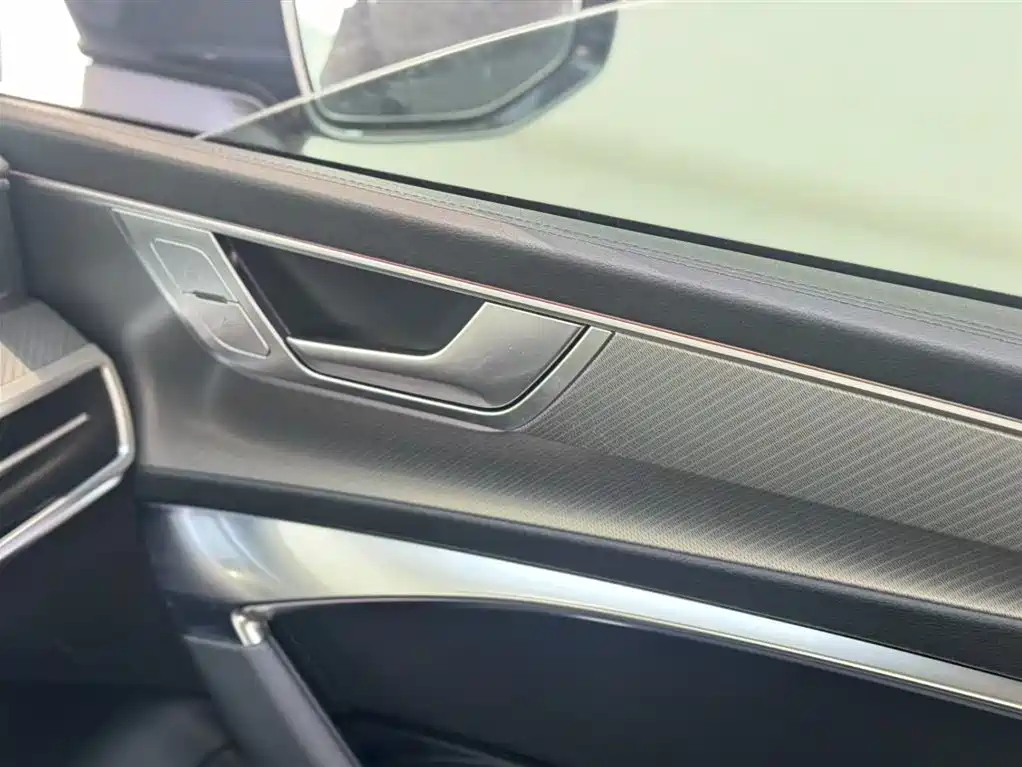 Audi A7 2023 45 TFSI Premium Selection купить на сайте DeffCars