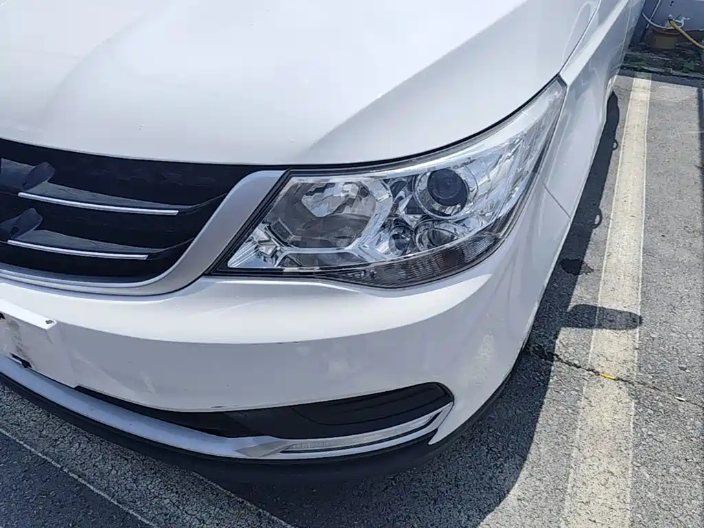 Baojun 730 2016 facelift 1.5L manual standard 7 seats National V купить на сайте DeffCars