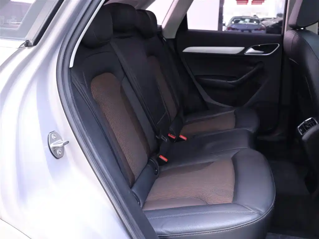 Audi Q3 2018 30th Anniversary Model 30 TFSI Fashion Model купить на сайте DeffCars