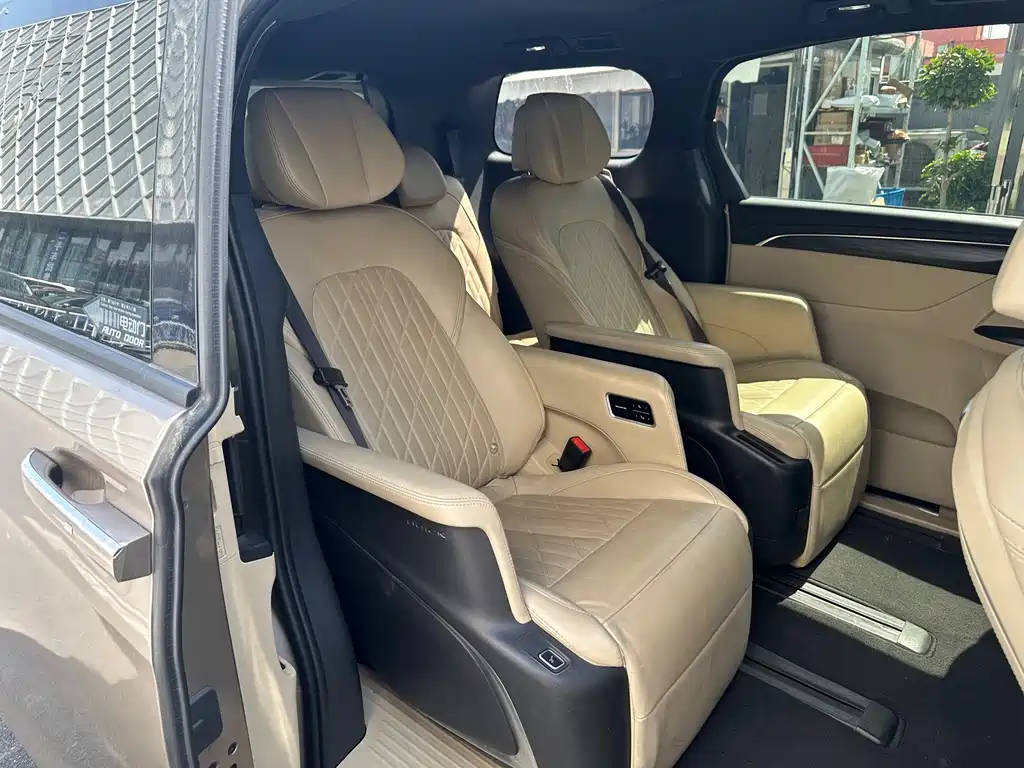 Buick GL8 2022 ES Lu Zun 653T luxury model купить на сайте DeffCars