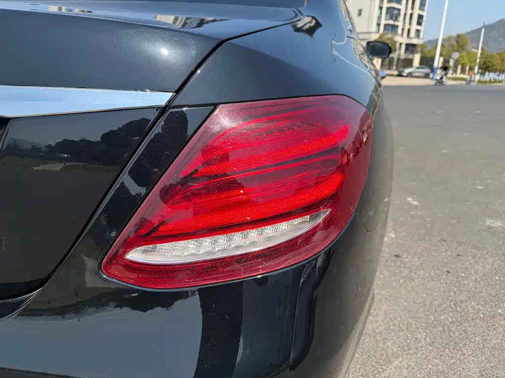 Mercedes-Benz E-Class 2019 E 300 L Sporty and Stylish купить на сайте DeffCars