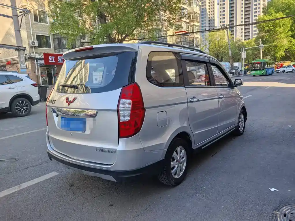Wuling Hongguang 2014 1.5L S comfort model купить на сайте DeffCars