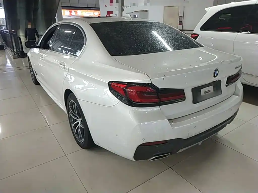 BMW 5 Series New Energy 2021 535Le M Sports Package купить на сайте DeffCars