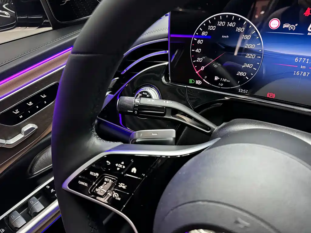 Mercedes-Benz E-Class 2024 E 300 L Luxury Model купить на сайте DeffCars