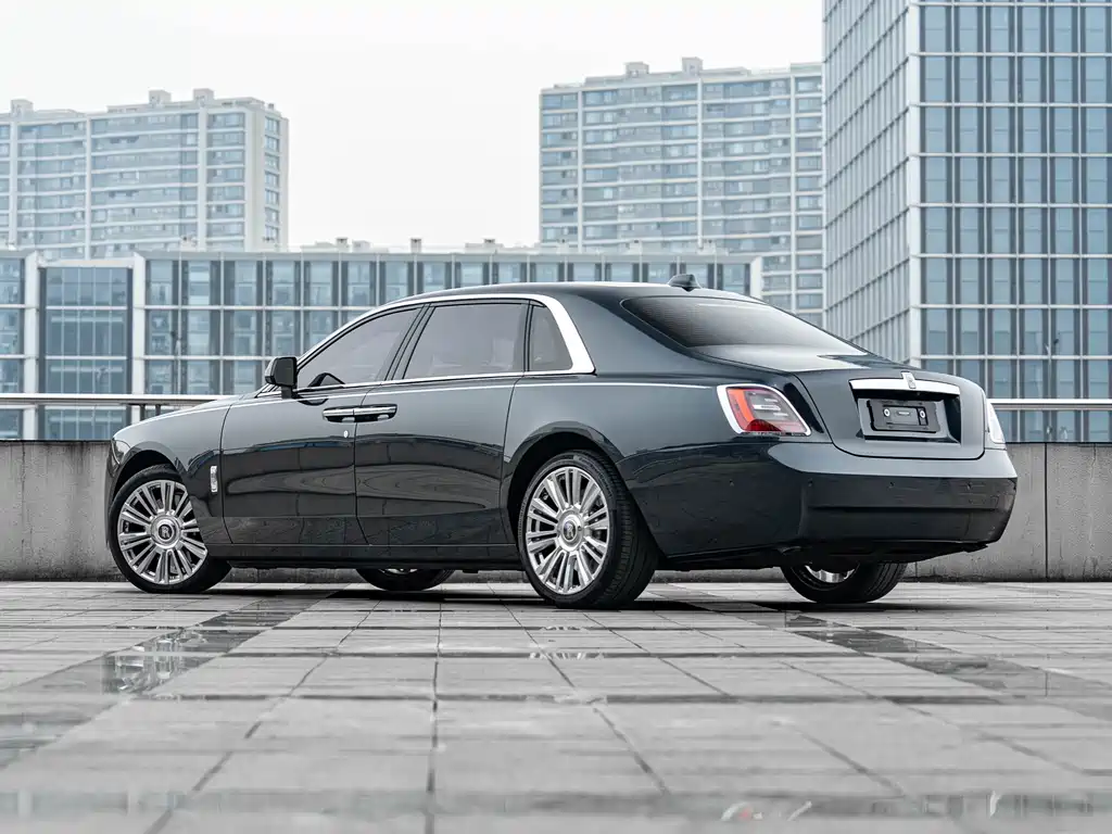 Ghost 2021 6.7T long wheelbase version купить на сайте DeffCars