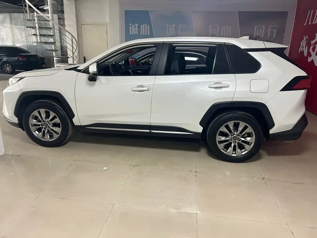 Wilanda 2021 2.0L CVT two-wheel drive luxury version купить на сайте DeffCars