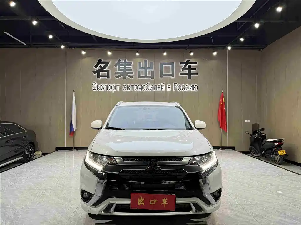 Outlander 2021 2.0L 2WD Smooth Edition 5 seats купить на сайте DeffCars
