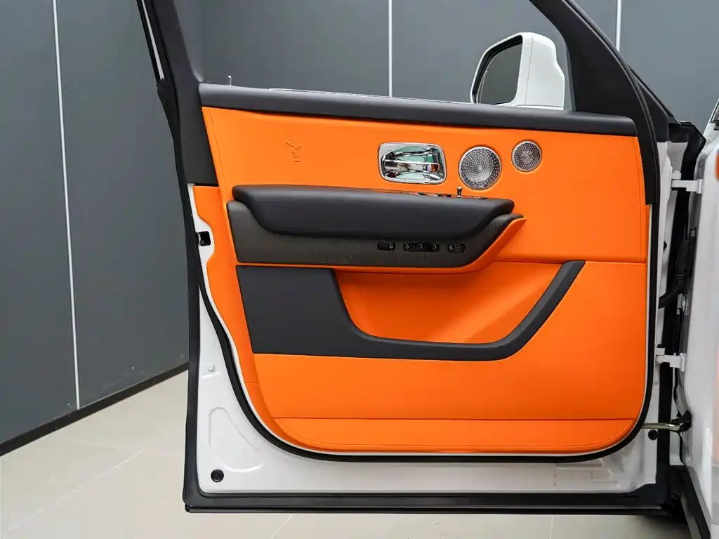 Cullinan 2024 four-seat version купить на сайте DeffCars