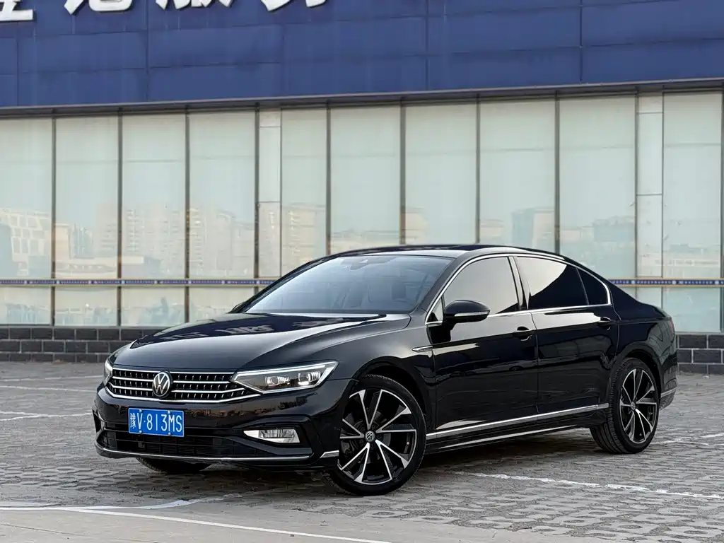 Magotan 2024 model 2 million public model 330TSI DSG luxury model купить на сайте DeffCars