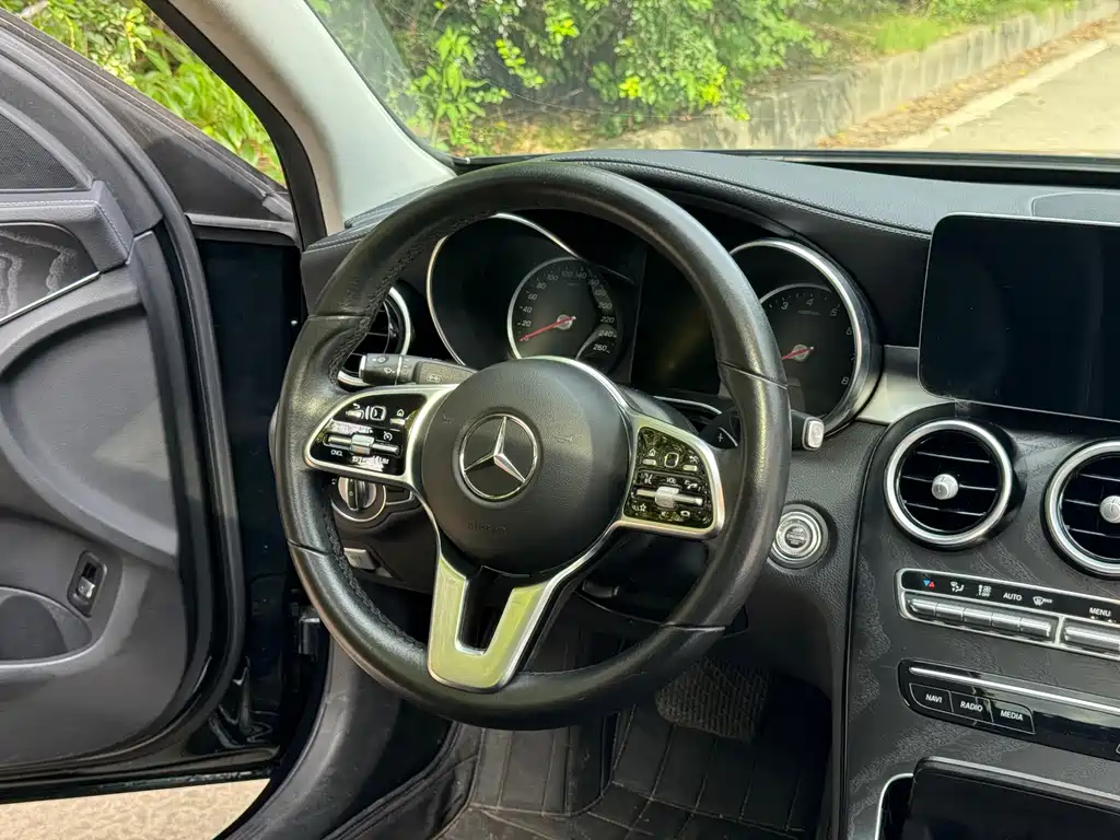 Mercedes-Benz C-Class 2019 C 180 L Fashionable Sports Edition купить на сайте DeffCars