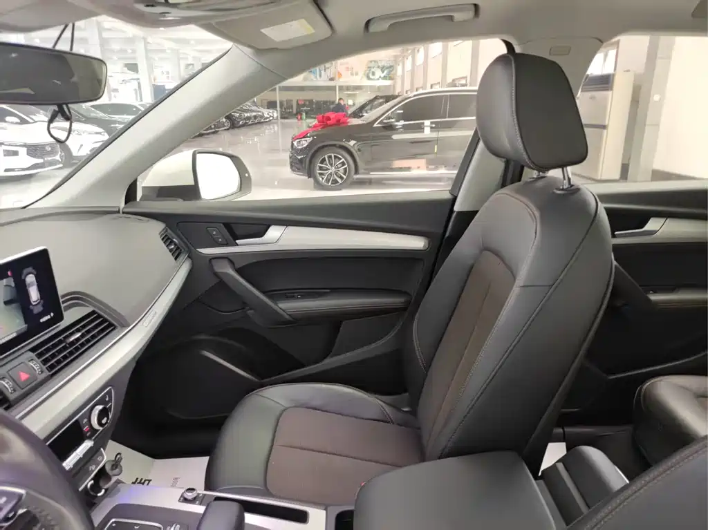 Audi Q5L 2018 40 TFSI enjoys fashionable style, National V купить на сайте DeffCars