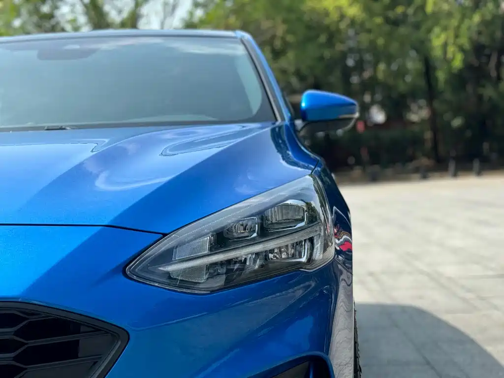 Focus 2021 Hatchback EcoBoost 180 Automatic ST Line купить на сайте DeffCars
