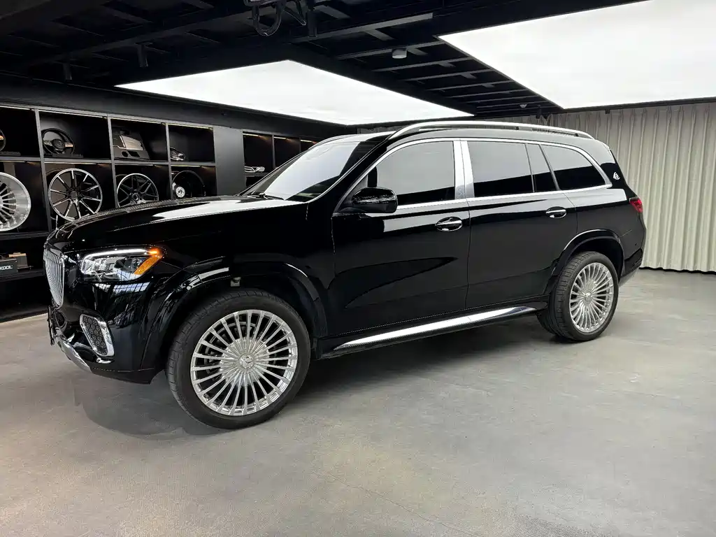 Maybach GLS 2025 GLS 600 4MATIC Extreme Night Edition купить на сайте DeffCars