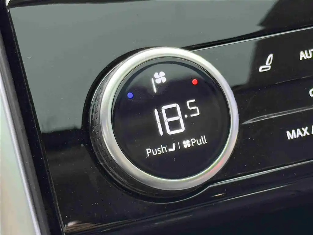 Discover the 2023 facelift 360PS R-Dynamic S купить на сайте DeffCars