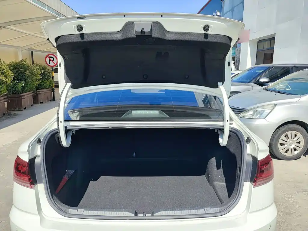 Bora 2023 300TSI DSG Premium Edition купить на сайте DeffCars