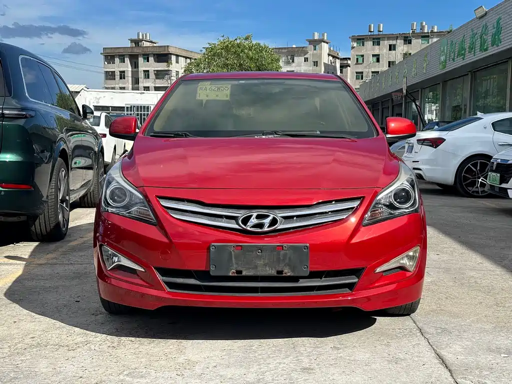 Reina (Verna) 2014 1.4L automatic leading model GLX купить на сайте DeffCars