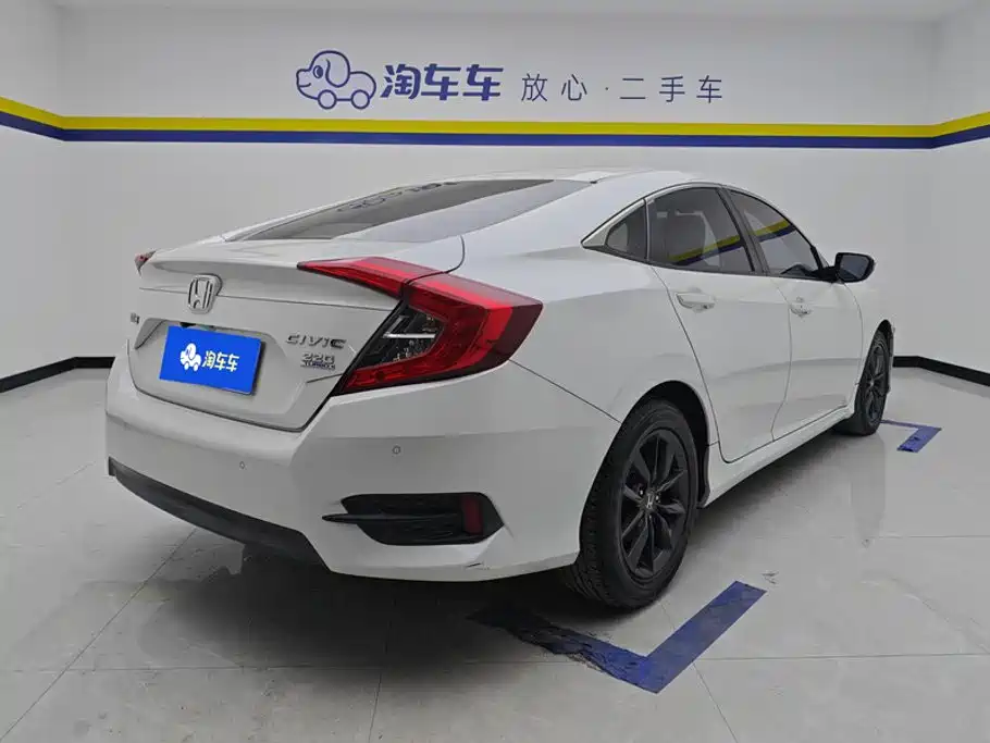 Civic 2019 220TURBO CVT Dynamic Edition National VI купить на сайте DeffCars