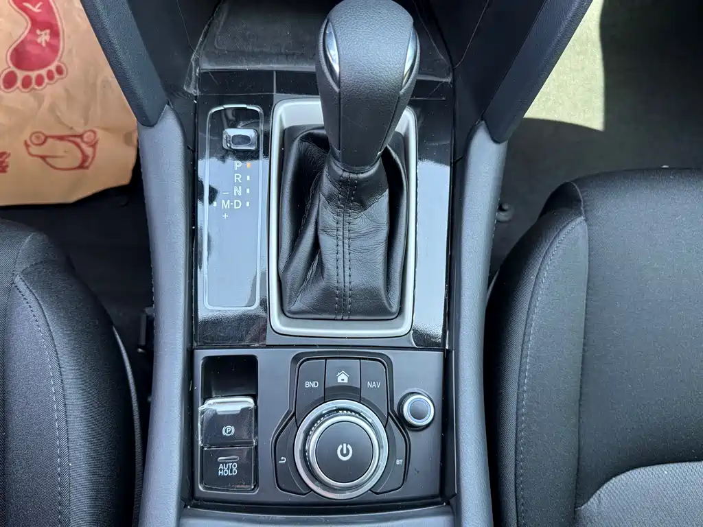 Mazda CX-4 2021 2.0L automatic two-wheel drive Blue Sky Vitality Edition купить на сайте DeffCars