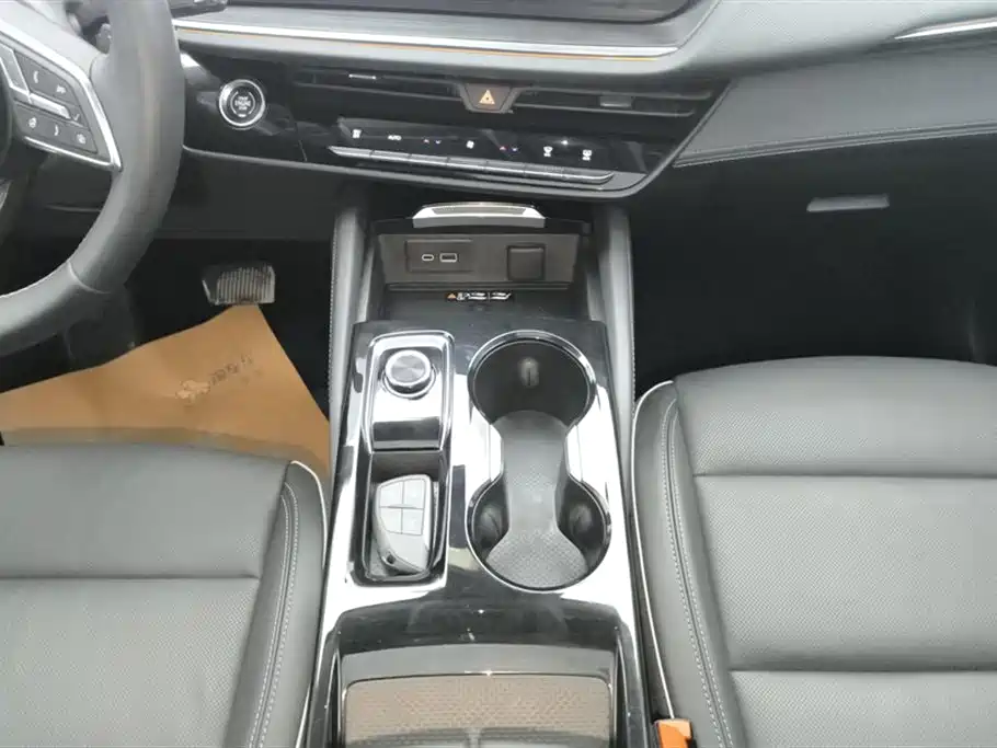 Envision Plus 2025 Envision Plus 28T two-wheel drive platinum version купить на сайте DeffCars
