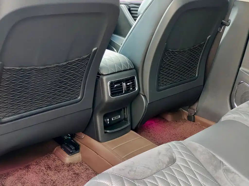 Hongqi HS5 2022 2.0T Zhilian Flagship Edition купить на сайте DeffCars