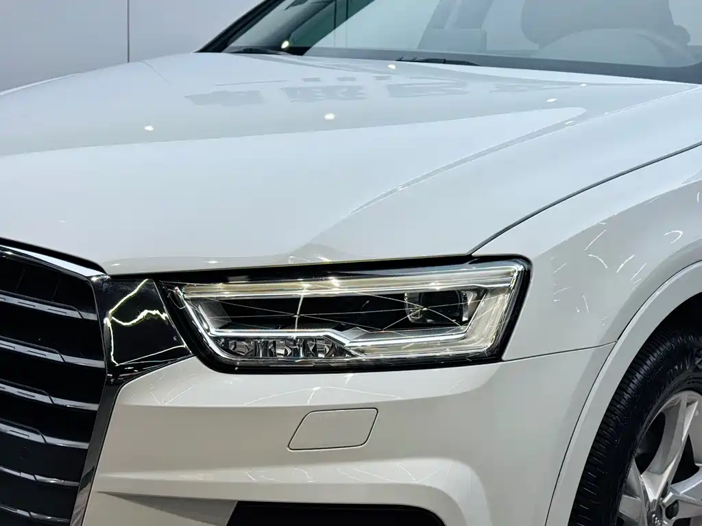 Audi Q3 2018 30th Anniversary Model 30 TFSI Fashion Model купить на сайте DeffCars