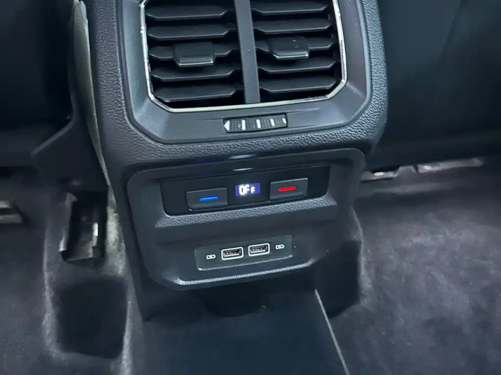 Tiguan L 2021 330TSI automatic two-wheel drive R-Line version купить на сайте DeffCars