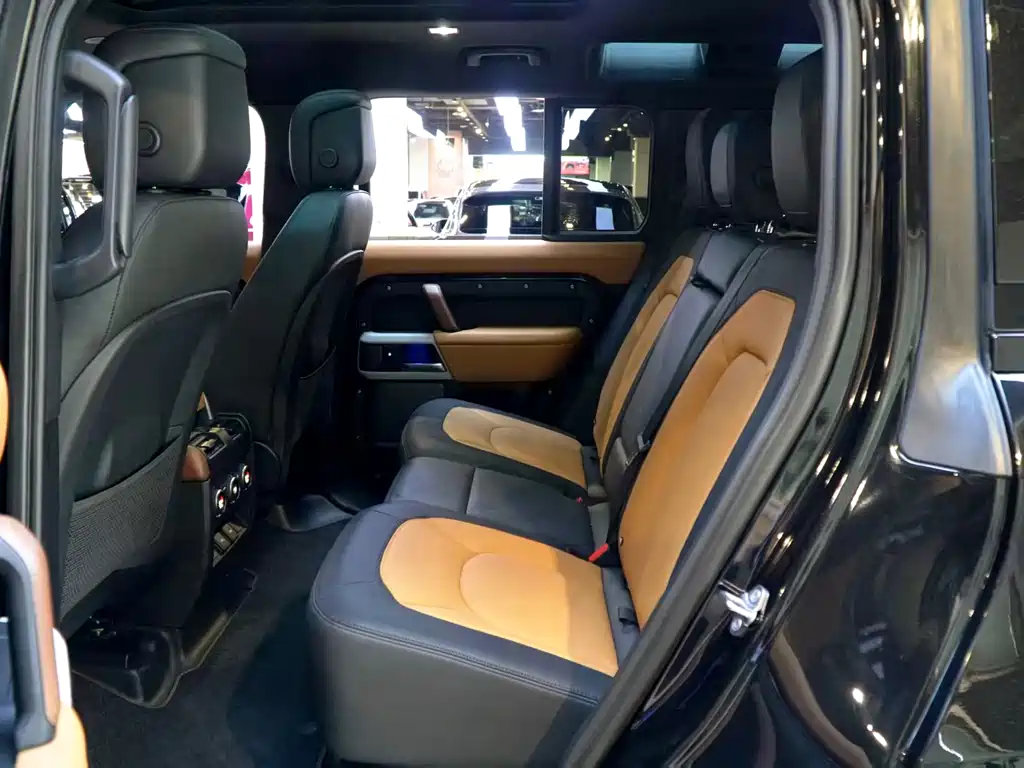 Land Rover Defender 2024 110 3.0T P400 X-DYNAMIC HSE купить на сайте DeffCars