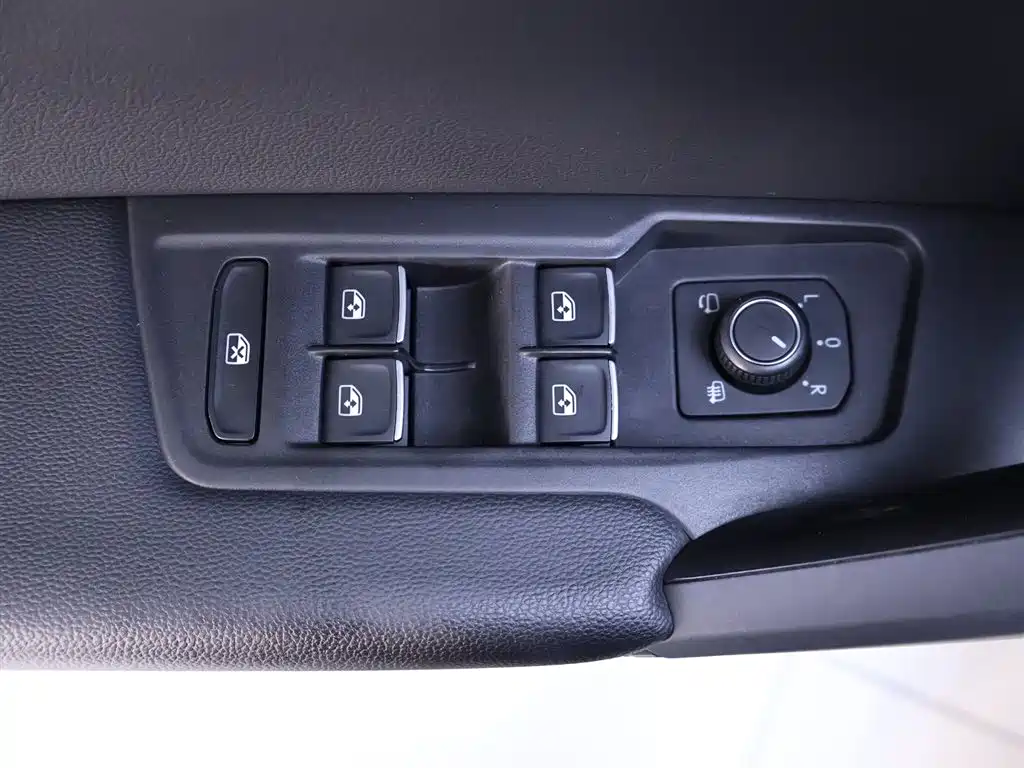 Tanyue 2020 330TSI two-wheel drive luxury intelligent version купить на сайте DeffCars