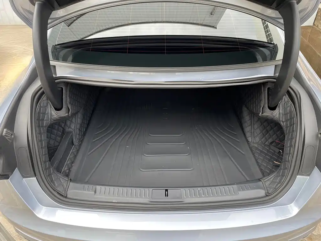 Lincoln Z 2025 2.0T Premium Edition купить на сайте DeffCars