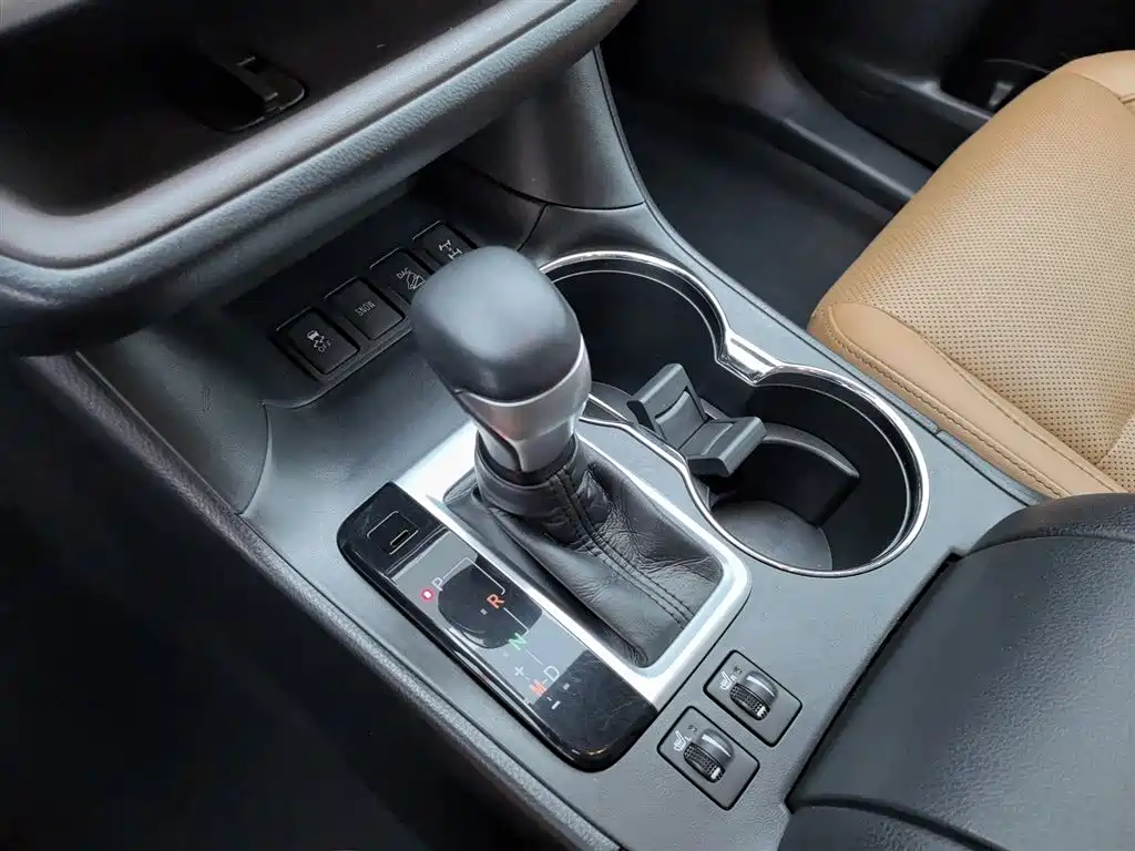 Highlander 2018 2.0T four-wheel drive knight version, 7 seats, National VI купить на сайте DeffCars