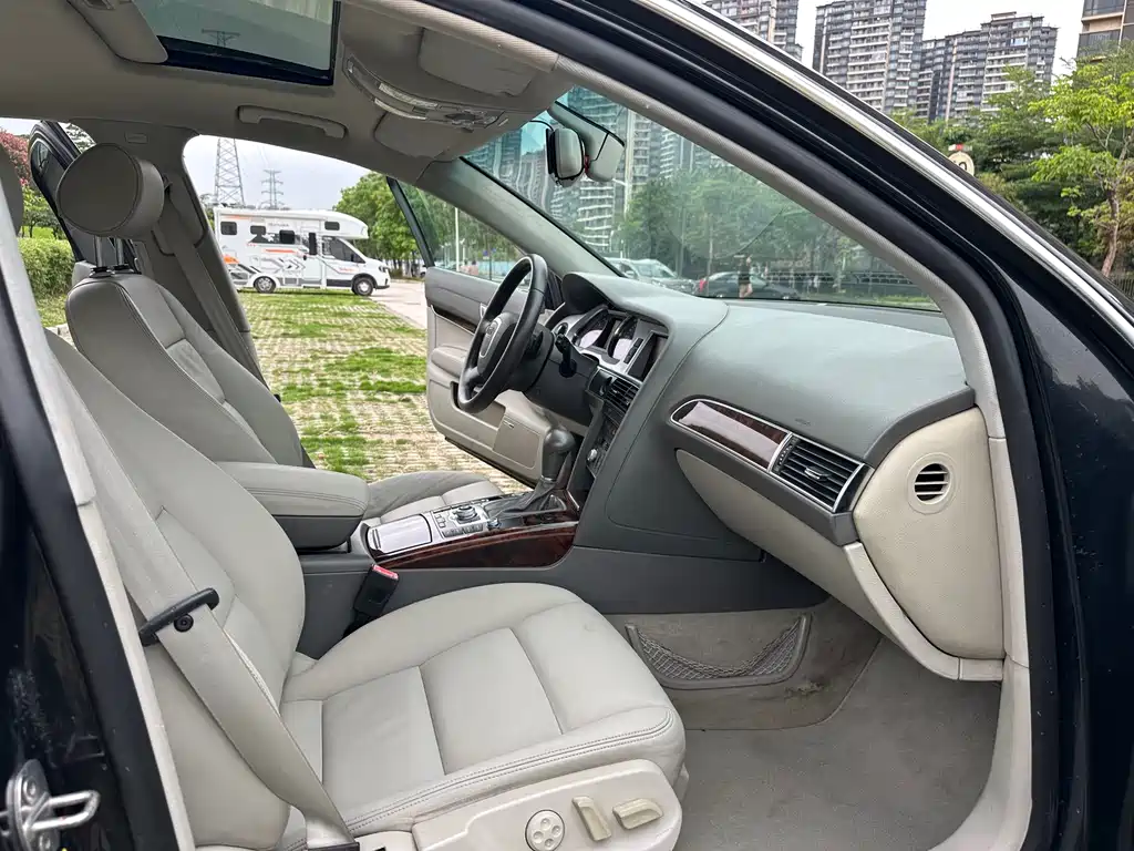 Audi A6L 2010 2.4L Comfort Type купить на сайте DeffCars