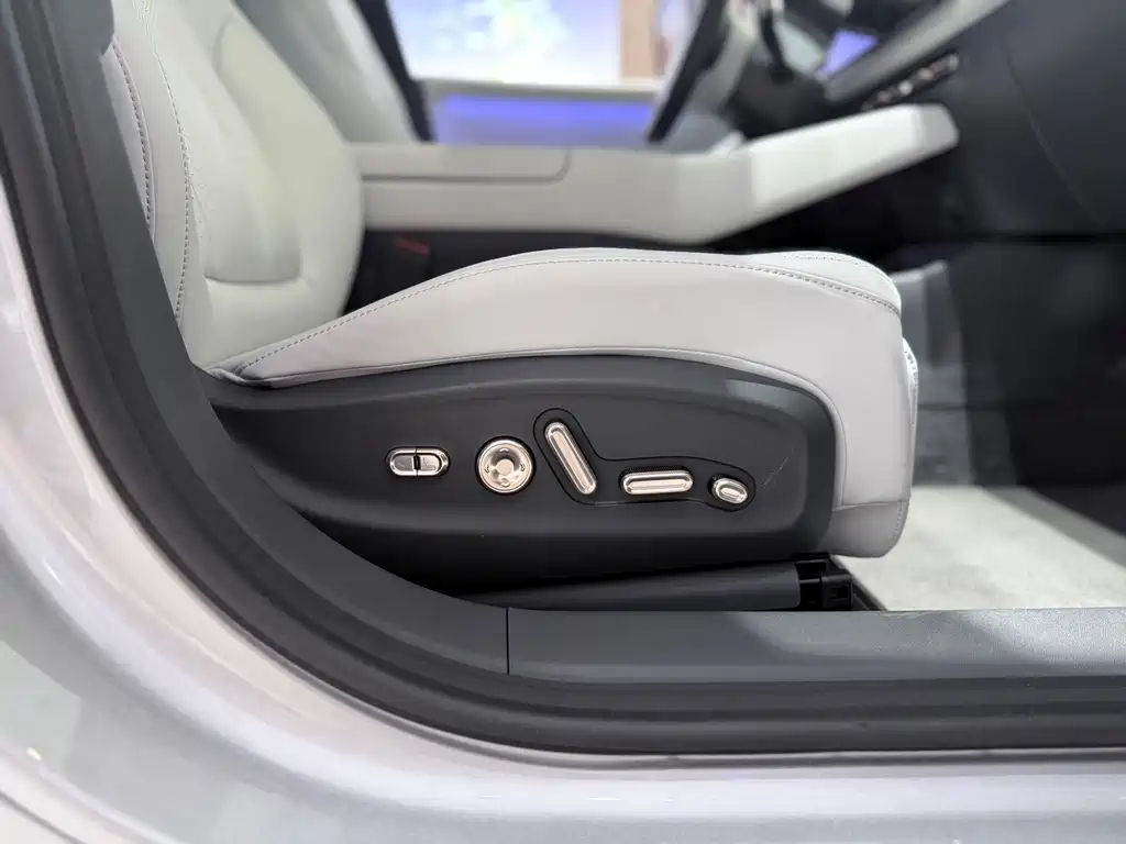 Xpeng P7+ 2025 model super long battery life Max flagship version купить на сайте DeffCars