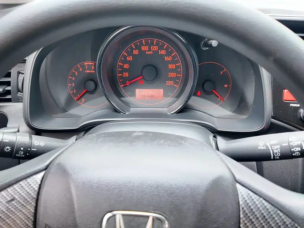 Fit 2016 1.5L LX CVT comfort model купить на сайте DeffCars