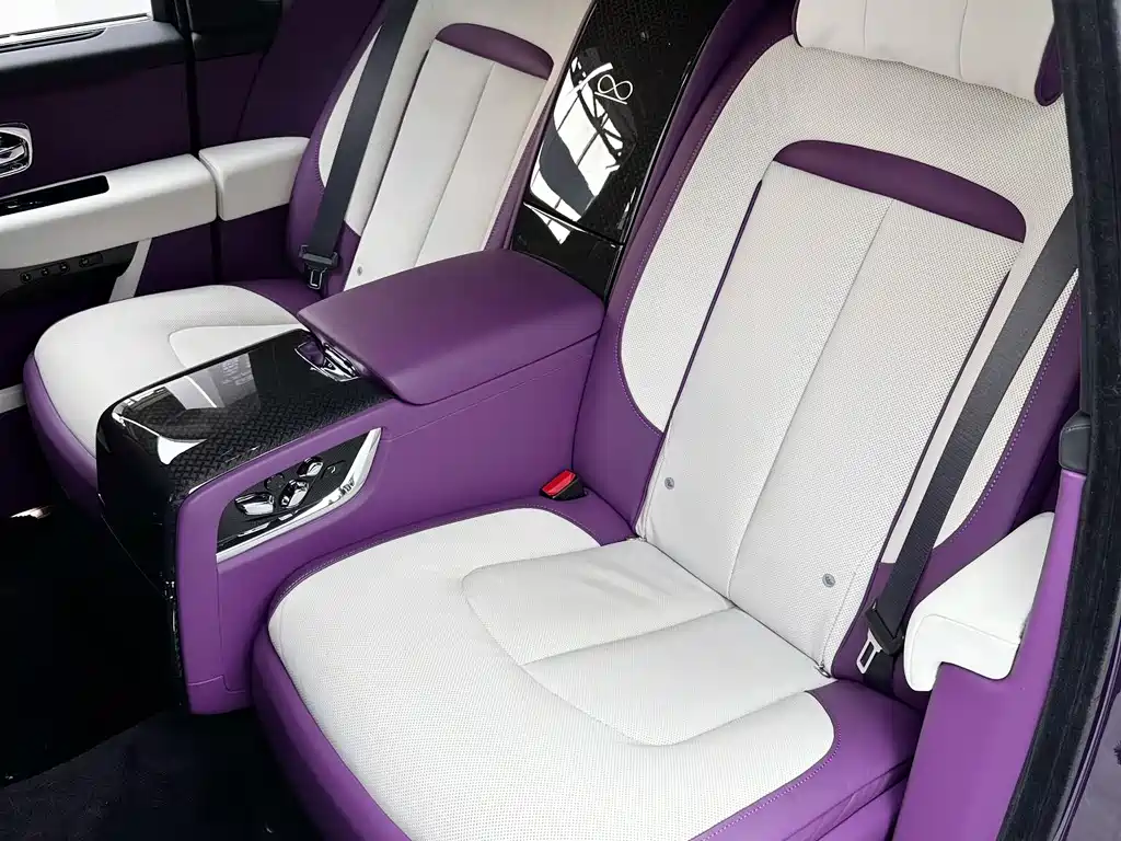 Cullinan 2020 Black Badge купить на сайте DeffCars