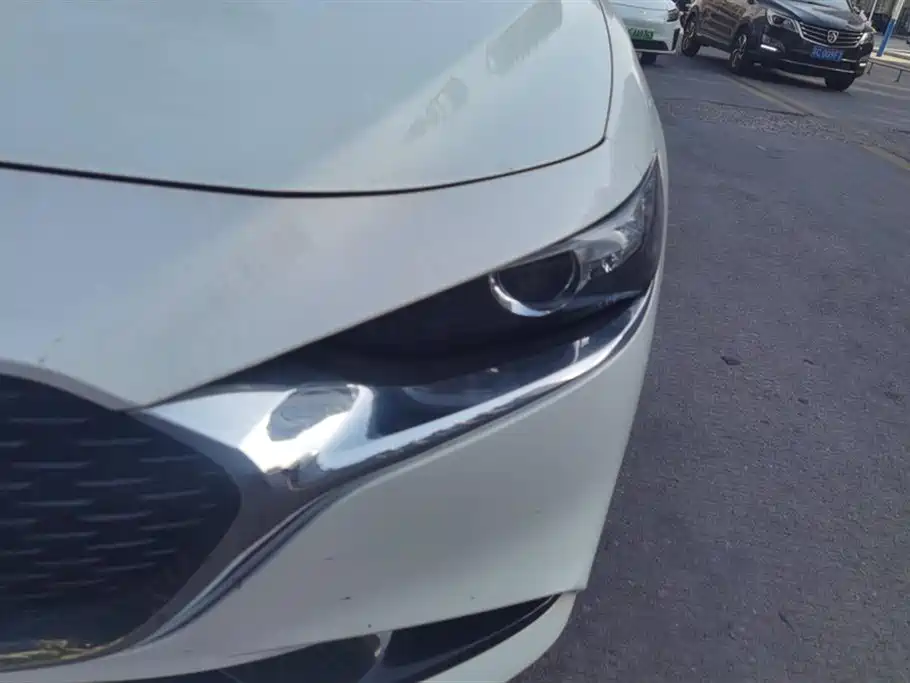 Mazda3 Angkesela 2020 2.0L Automatic Premium Edition купить на сайте DeffCars