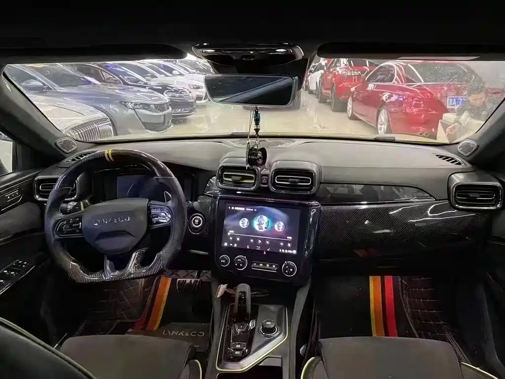 Lynk & Co 03 2019 03+ 2.0TD Automatic Wind Control Edition купить на сайте DeffCars