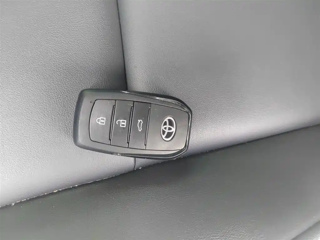 Camry 2024 Dual Engine 2.0HE Elite Edition купить на сайте DeffCars