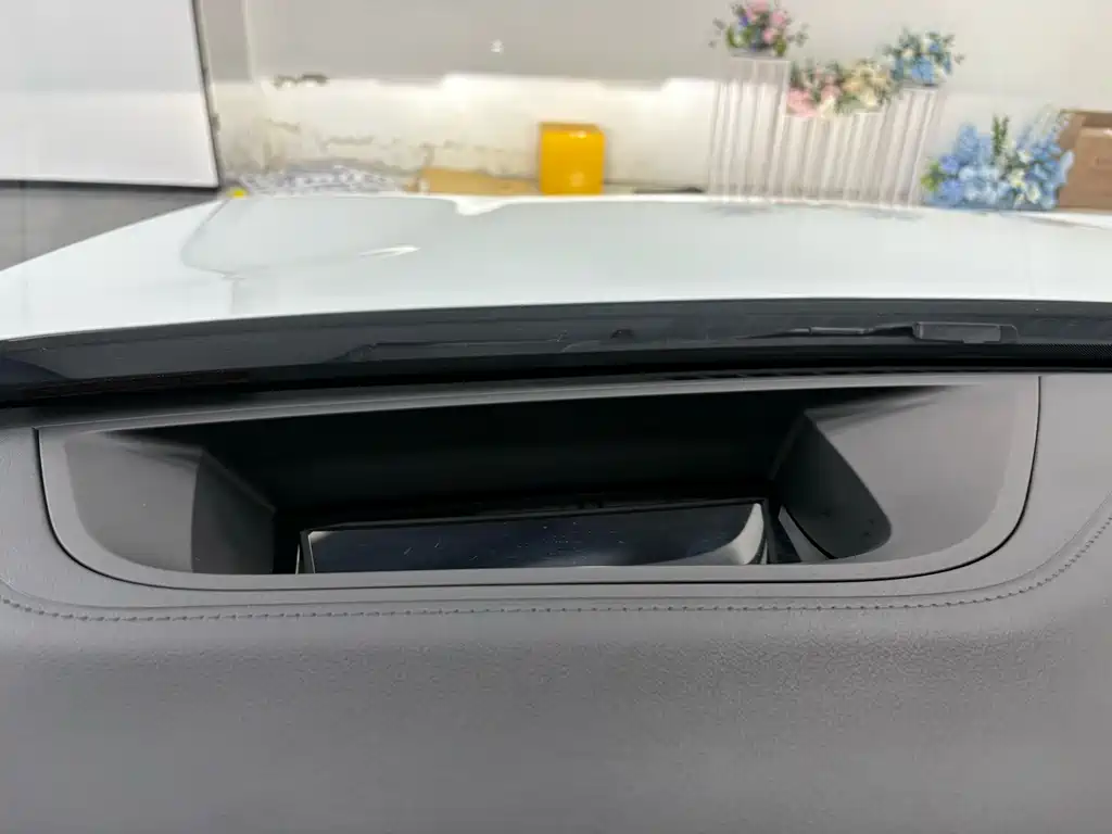 Galaxy L7 2025 EM-i 115km Discovery+ Edition купить на сайте DeffCars