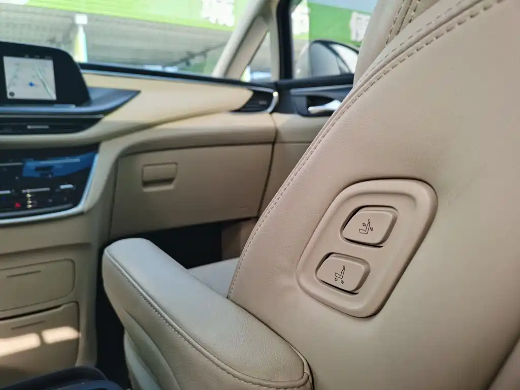 Buick GL8 2023 ES Lu Zun Exclusive Model купить на сайте DeffCars